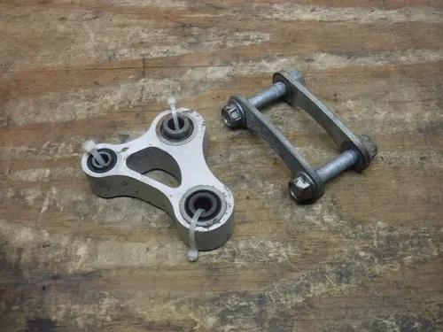 1997 CR80 A Rear Shock Linkage Wish Dog Bone 1996 1998 1999 2000 2001 2002 CR 80