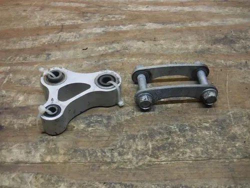 1997 CR80 A Rear Shock Linkage Wish Dog Bone 1996 1998 1999 2000 2001 2002 CR 80