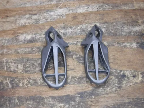 2002 CRF450R Foot Rests Pegs Frame Fittings Boot Pedal