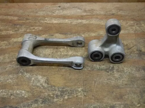 2013 RMZ450 A Rear Shock Linkage Dog Wish Bone 2014 2015 2016 2017 RMZ 450 OEM