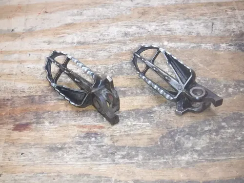 2010 CRF250R Foot Rests Pegs Frame Fittings Boot Pedal