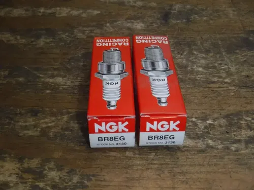 (M1) NGK BR8EG Spark Plugs **New** 2 Sets For SUZUKI YAMAHA HUSQVARNA