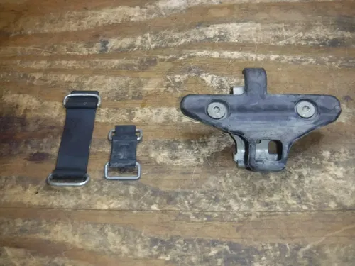 2010 RMZ250 Fuel Tank Strap Gas Tank Damper Frame Fitting