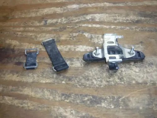 2010 RMZ250 Fuel Tank Strap Gas Tank Damper Frame Fitting
