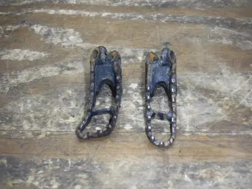 1990 Rm125 Foot Pegs Foot Rests Frame Fittings Boot