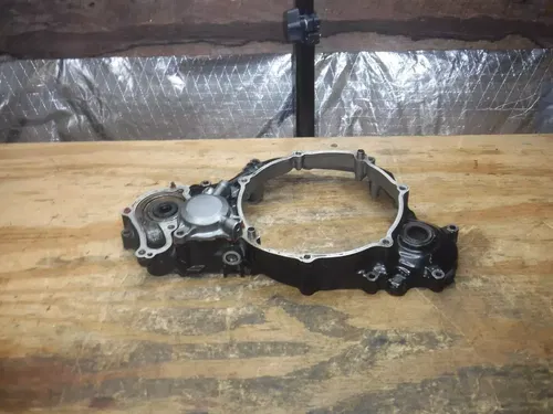 2001 Yz426f (A) Right Side Inner Clutch Case Water Pump Kicker