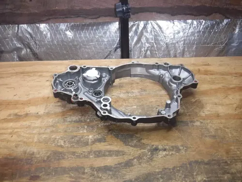 2001 Yz426f (A) Right Side Inner Clutch Case Water Pump Kicker
