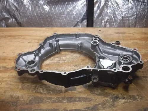 2001 Yz426f (A) Right Side Inner Clutch Case Water Pump Kicker