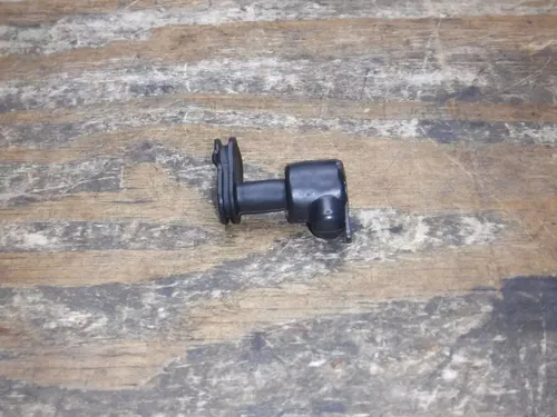 2000 Kx100 Kawasaki Governor Arm Rubber Cover Protector Head Cover Top End