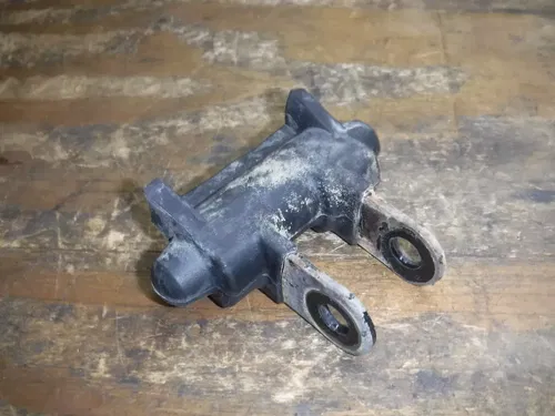 1996 DS80 Rear Linkage Wish Bone