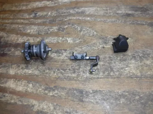 1999 Kx250 (B) Governor Arm Actuator Pivot Power Valve Exhaust Control 1999-2002