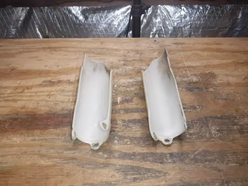 2004 Cr125 Front Fork Guards Protector Plastics Plastic Body