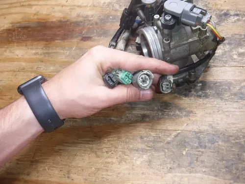 2012 Kx250f Throttle Body Fuel Injector Choke Sensor TPS 2011 2012 KX 250F OEM