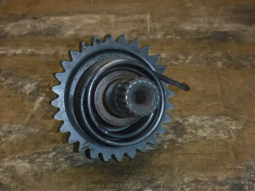 2001 Rm250 (A) Kick Start Shaft Kicker Drive Gear Assembly