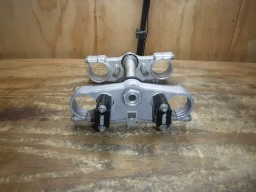 2001 Cr125 Triple Clamps Tree Yokes Stem