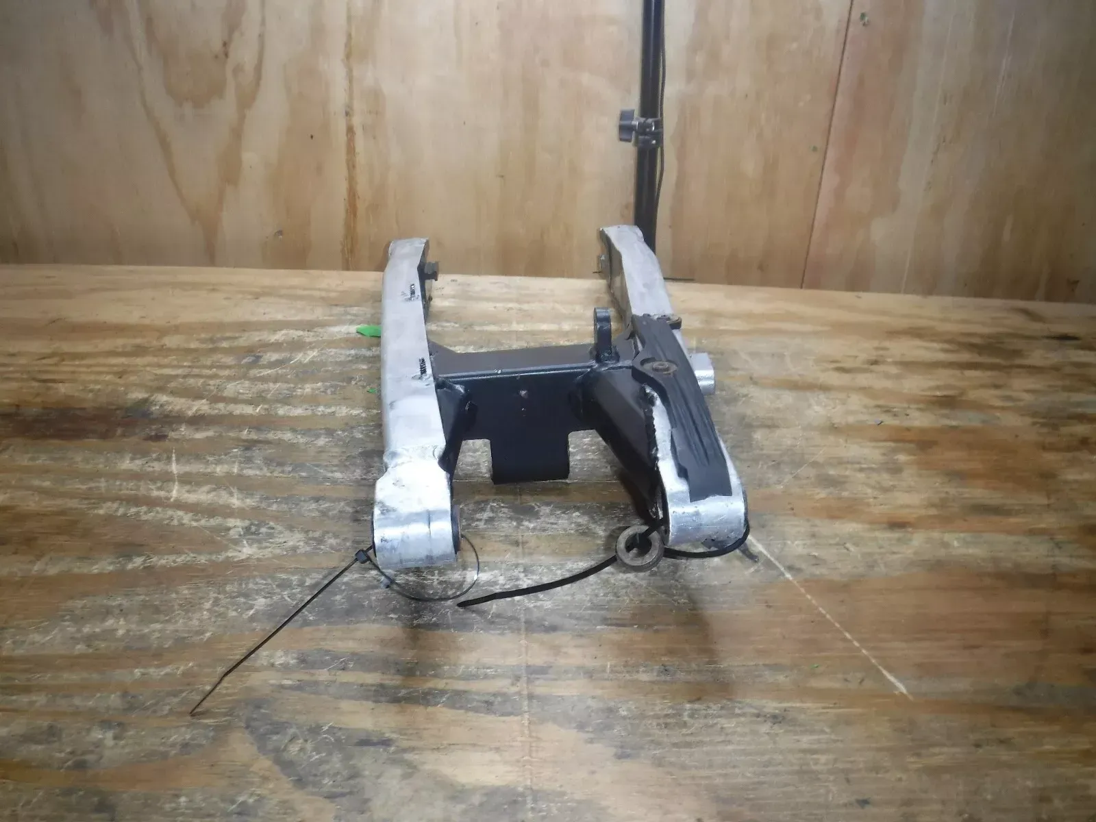 1990 KDX200 Kawasaki Swing Arm Swingarm Suspension Rear Arm