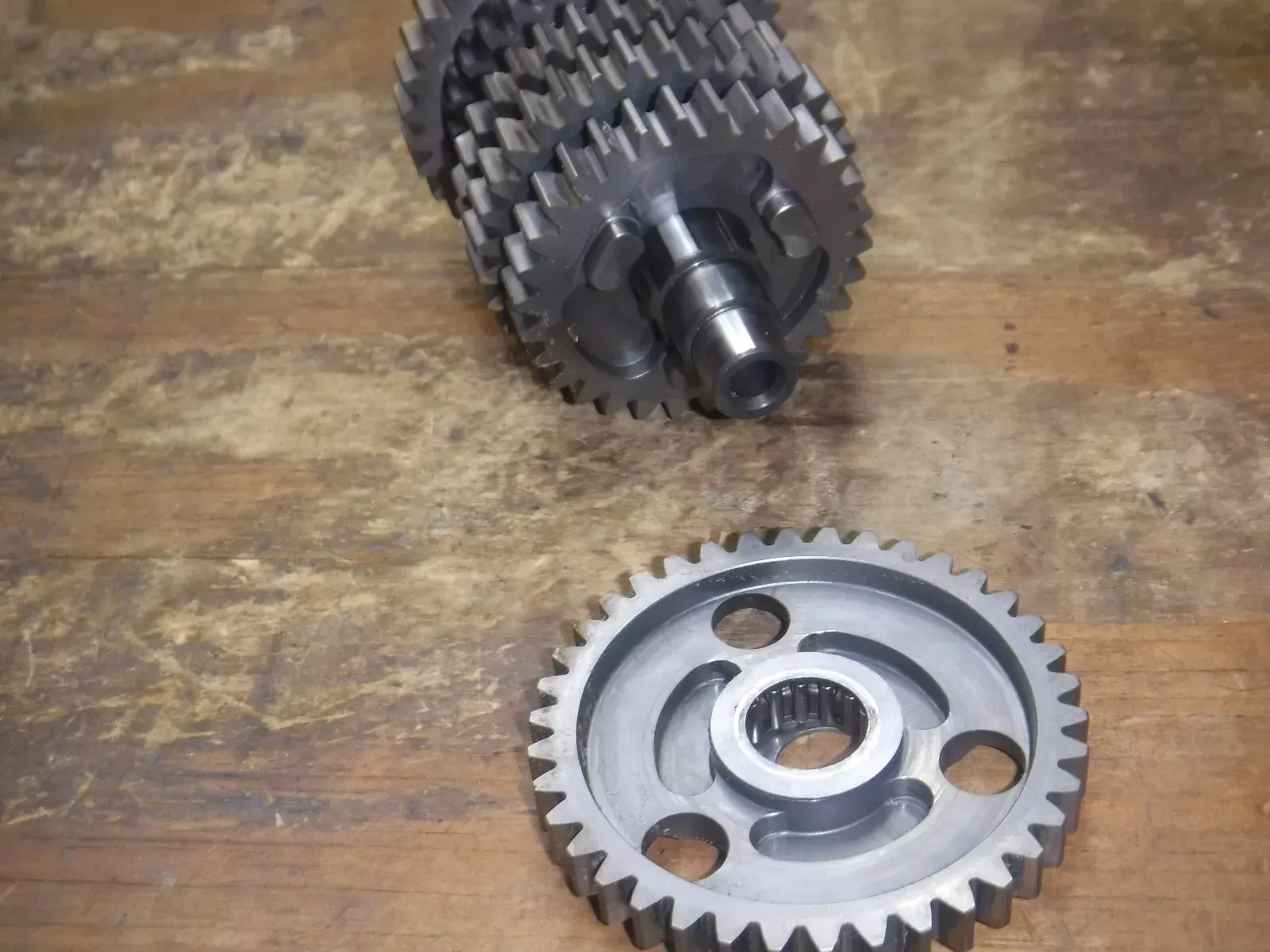 2004 KTM 250 EXC Transmission Gears Gear Box Main Counter Shaft