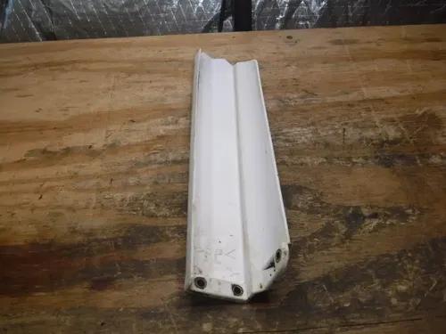 2001 Yz250f Right Side Front Fork Guard Plastic White