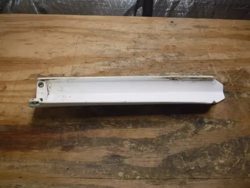 2001 Yz250f Right Side Front Fork Guard Plastic White