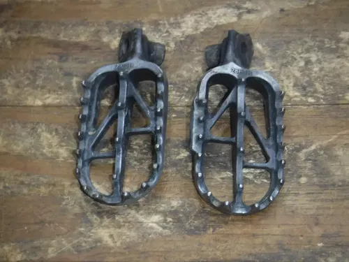 2010 RMZ250 Foot Rests Pegs Frame Fittings Boot Pedal 2010 - 2022