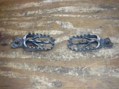 2010 RMZ250 Foot Rests Pegs Frame Fittings Boot Pedal 2010 - 2022