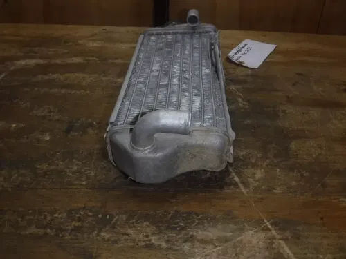 2004 Yz250 (M6) Yamaha Right Side Rad Radiator Fins Honeycomb Coolant Water
