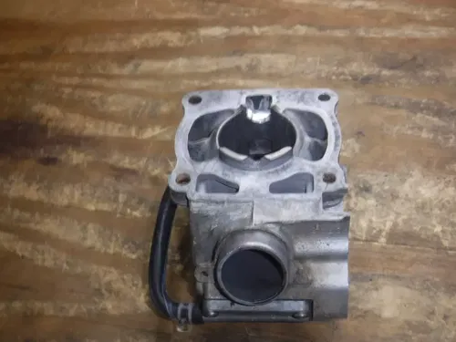2000 Yz125 (B) Top End Jug Cylinder Engine Motor Head Damaged Good Power Valves