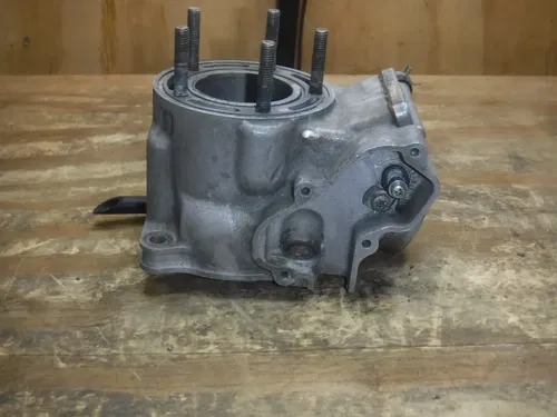 2000 Yz125 (B) Top End Jug Cylinder Engine Motor Head Damaged Good Power Valves