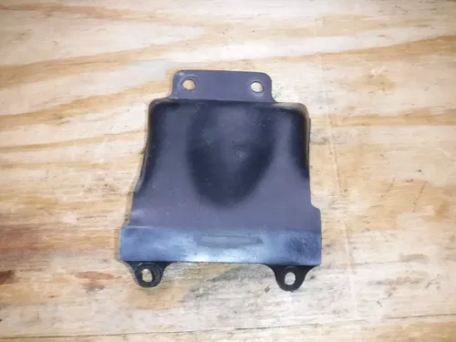 Rm85 Intake Housing Plastic Splash Guard Flap Mud Rear Fender 2005 (A)