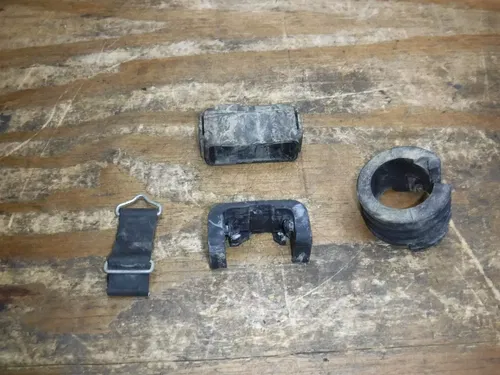 2005 TTR230 (A) Yamaha Gas Tank Strap CDI Mount Gas Tank Damper
