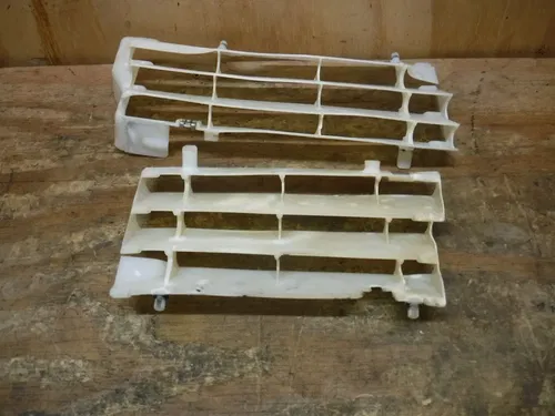 2013 RMZ450 A Radiator Louvers Guards Plastics 2008 2009 2010 2011 2012 2014 15