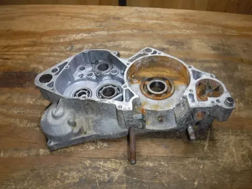 2000 Rm250 Right Side Crank Case Crankcase Bottom End Kicker Side 1996 - 2000
