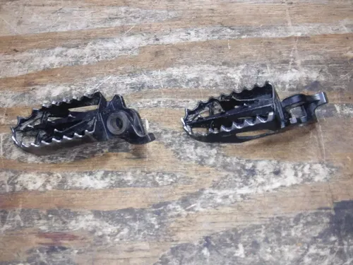 2011 Kx250f (A) Kawasaki Foot Pegs Frame Fitting Peg Foot Rest