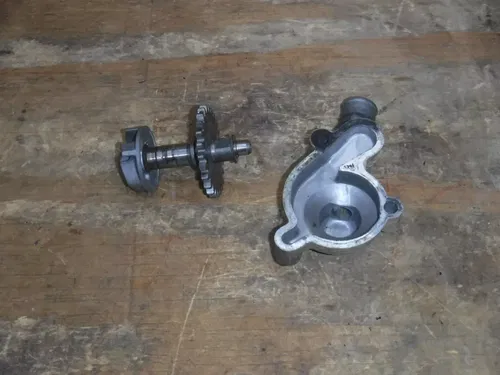2009 YZ85 Water Pump Impeller Shaft Cover 2008 2010 2011 2012 2013 2014 2015 18