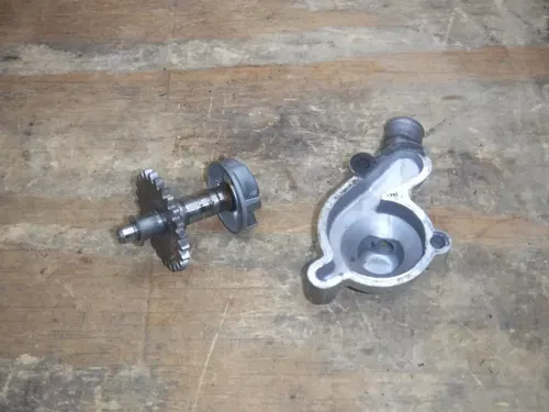 2009 YZ85 Water Pump Impeller Shaft Cover 2008 2010 2011 2012 2013 2014 2015 18