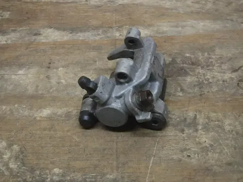 2006 CRF250r CRF450r Rear Brake Caliper 2005 2007 2008 2009 2010 2011 2012 HONDA