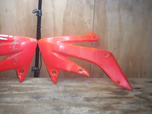2004 CRF250r (M2) Tank Shroud Plastics Gas Red Radiator 2005 2006 2007 2008 2009