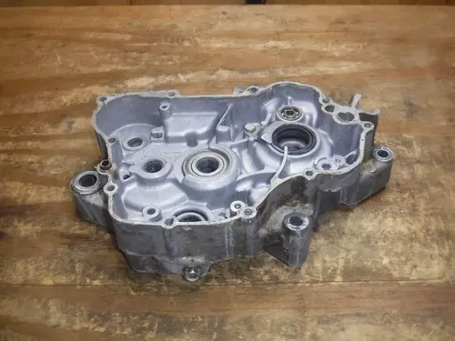 2000 Yz125 (B) Right Side Crank Case Bottom End Kicker Side