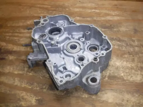 2000 Yz125 (B) Right Side Crank Case Bottom End Kicker Side