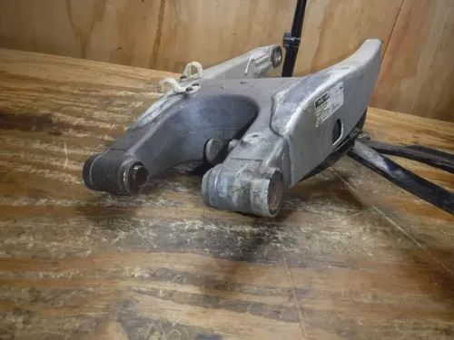 2004 Yz250 Swing Arm Swingarm Suspension Rear Arm
