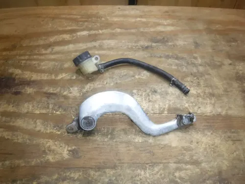 2000 Yz125 (B) Rear Brake Lever Master Cylinder Fluid Reservoir Tank Oil