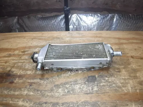 2002 Rm125 (B) *For Parts Or Repair* Right Side Radiator Rad Coolant Water Comb