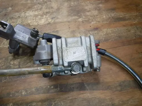 2004 RM250 Front Brake Assembly Caliper Hose Line Mastercylinder