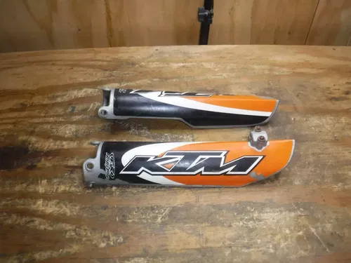 2000 KTM 400 EXC Front Forks Guard Plastics Fender Frame