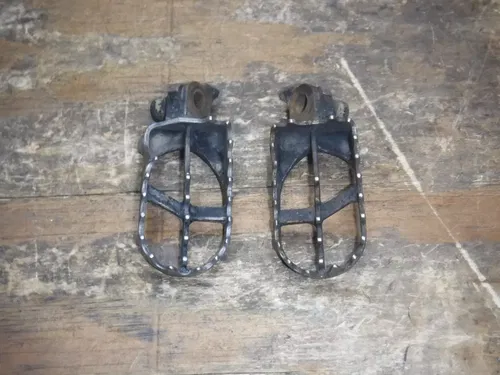 2002 Yz426f Yamaha Foot Rests Pegs Frame Fittings Boot Pedal