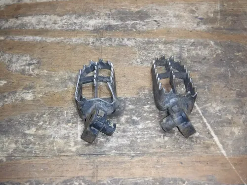 2002 Yz426f Yamaha Foot Rests Pegs Frame Fittings Boot Pedal