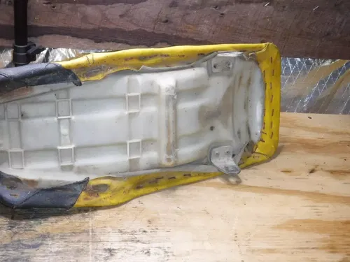 Rm125 Seat Cover Foam Base Pan Body Complete 1991 (A)