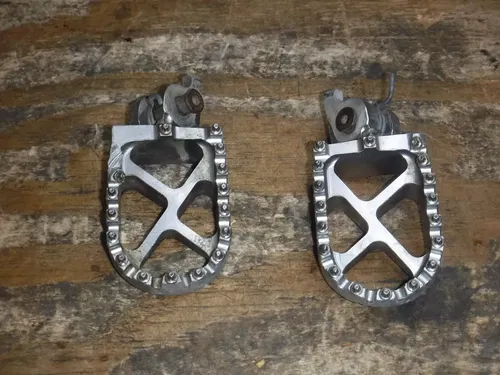 2012 CRF450r Honda Tusk Foot Pegs Peg Foot Rests Frame Fittings
