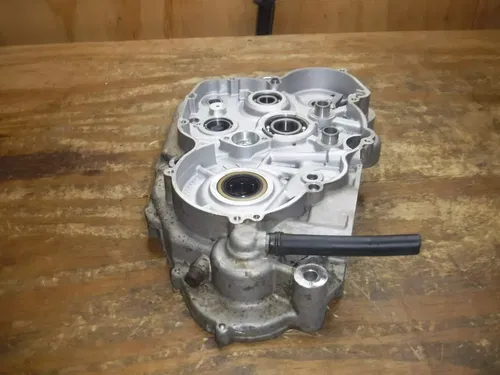 2004 KTM 250 EXC Right Side Crank Case Crankcase Bottom End Kicker Side
