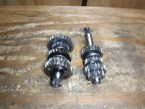 2006 CRF250x Transmission Main Counter Shaft Gear Box
